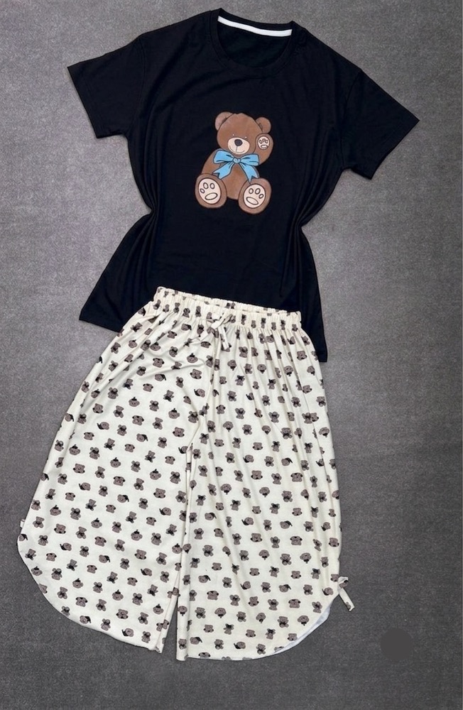 ست تیشرت شلوارک  برمودا  نخ پنبه سوپر  اعلا   دم شلوار هلا ل  چاپ زول  مناسب سایز ۳۶ تا ۴۶